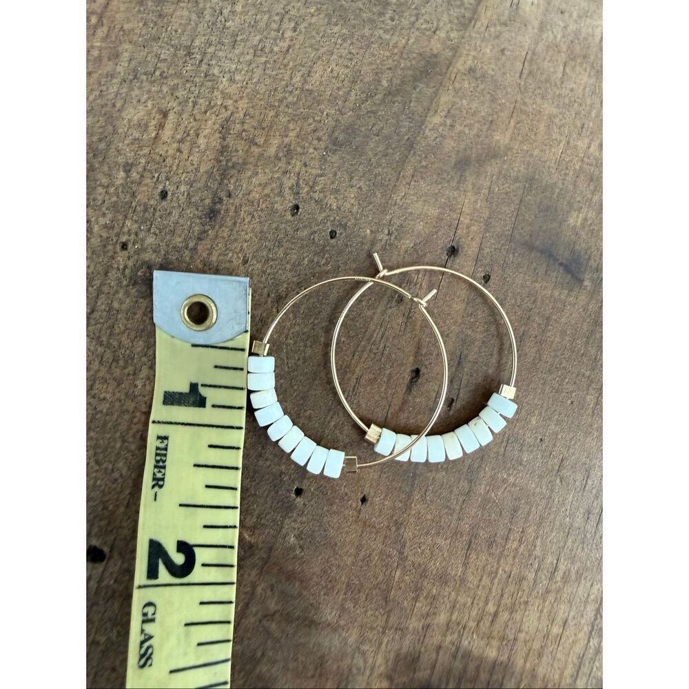 2 Pair Artisan Hoop Earrings White Green - Picture 5 of 5